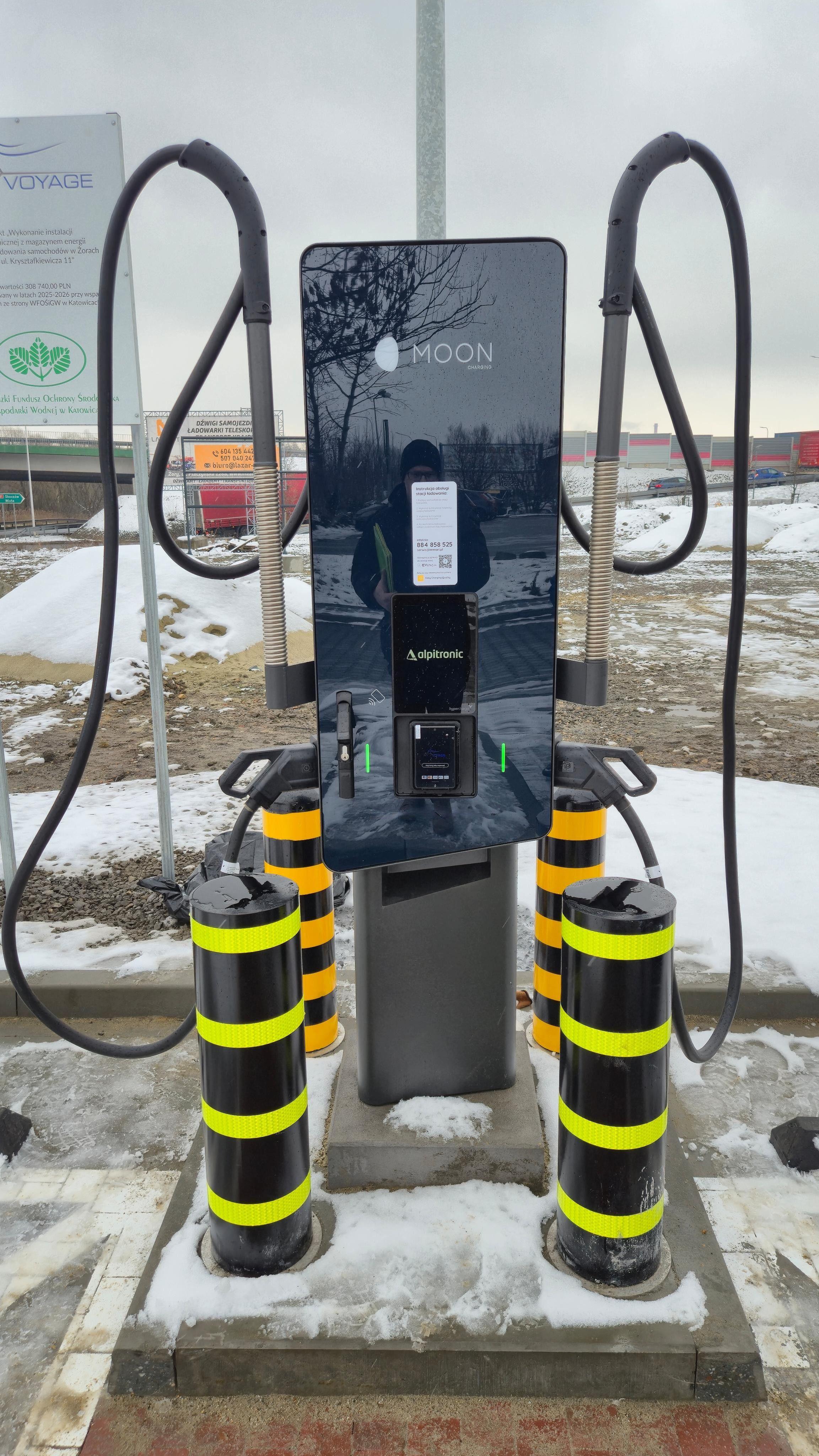 Ogólnodostępna stacja ładowania DC 50 kW, 2 złącza CCS2