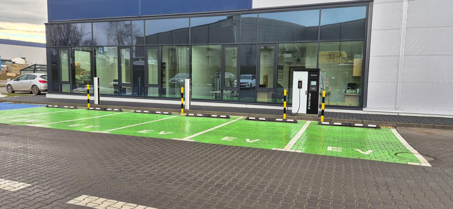 Mini hub ładowania, 2 stacje AC 2x11 kW + stacja DC 50kW + AC Typ 2 22 kW